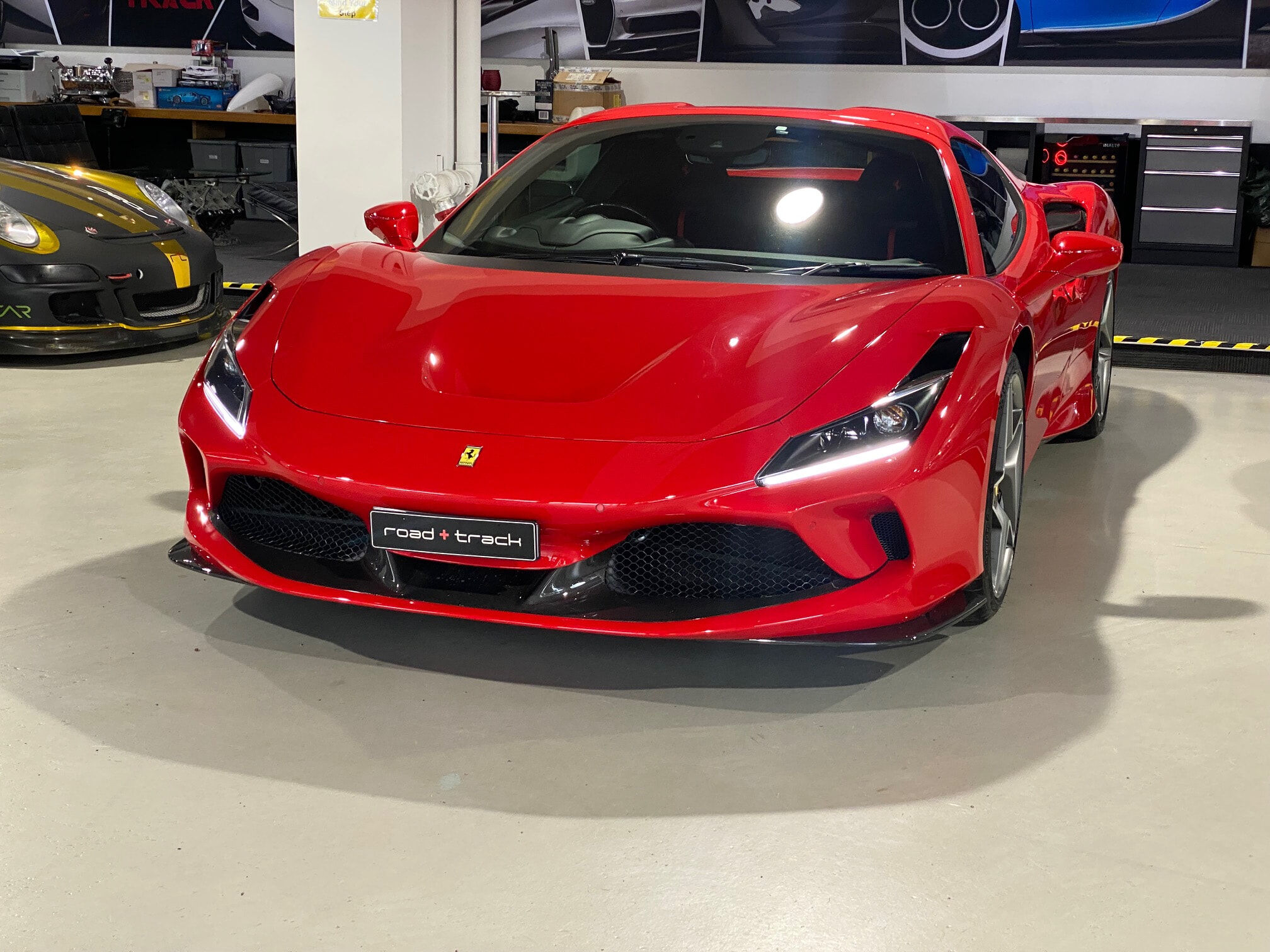 2020-ferrari-f8-spider-my21