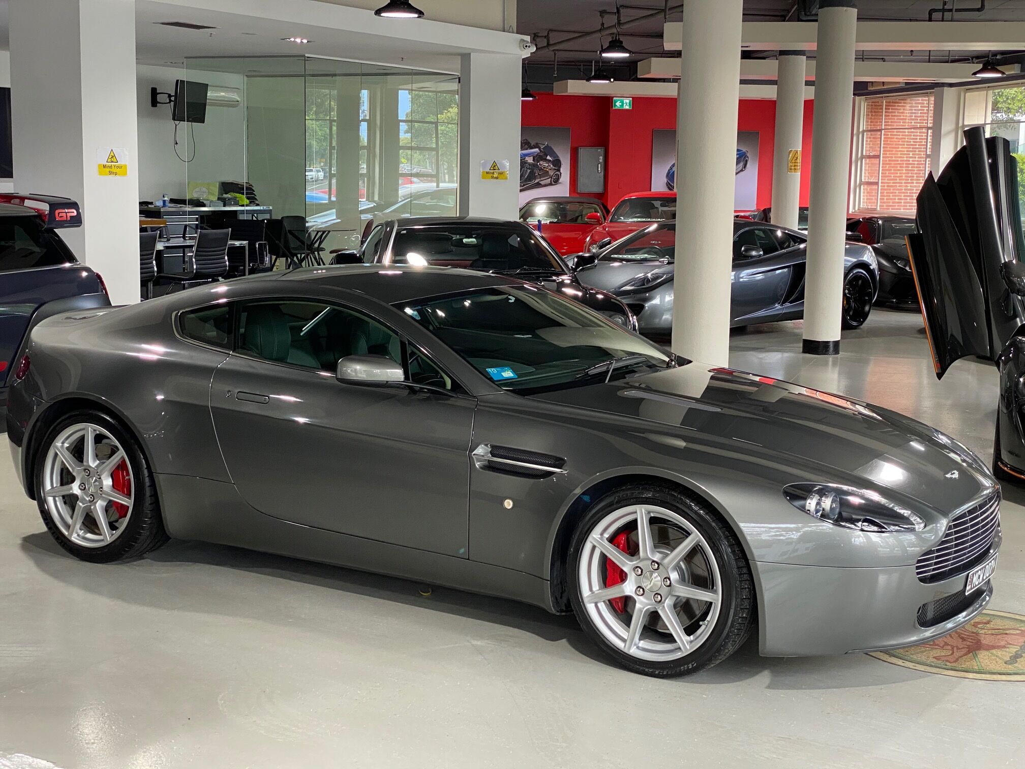 2007 Aston Martin V8 Vantage - Manual