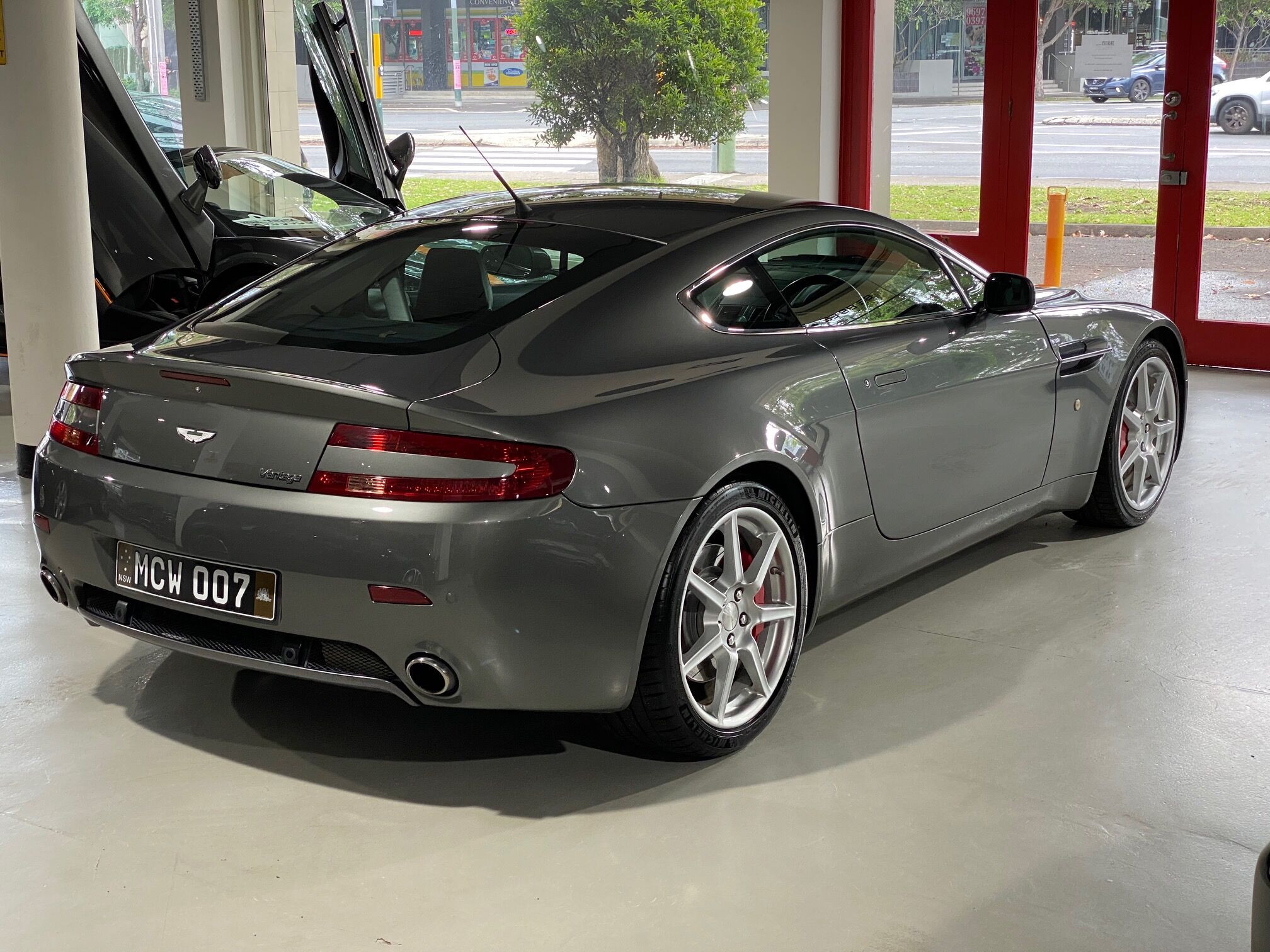 2007 Aston Martin V8 Vantage - Manual